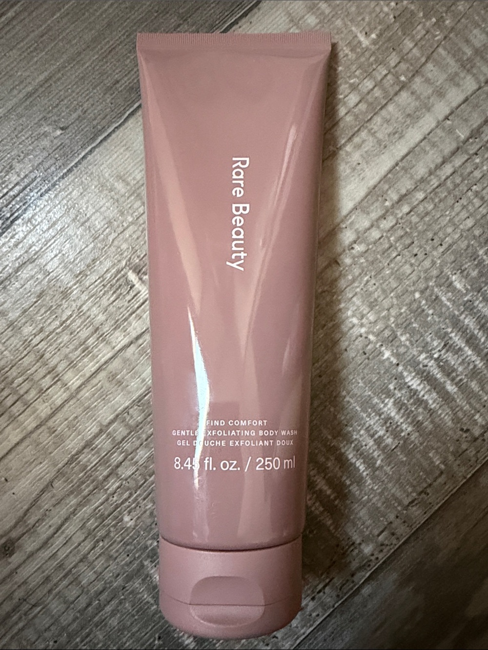 Rare Beauty Find Comfort Gentle Exfoliating Body Wash - Dusty Rose Pink